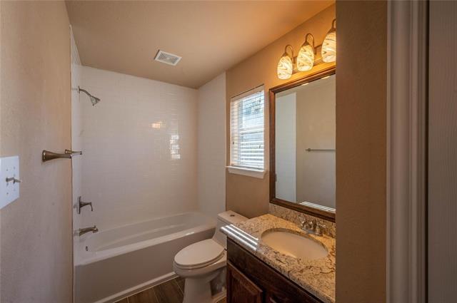 Building Photo - 1701 Peregrine Dr