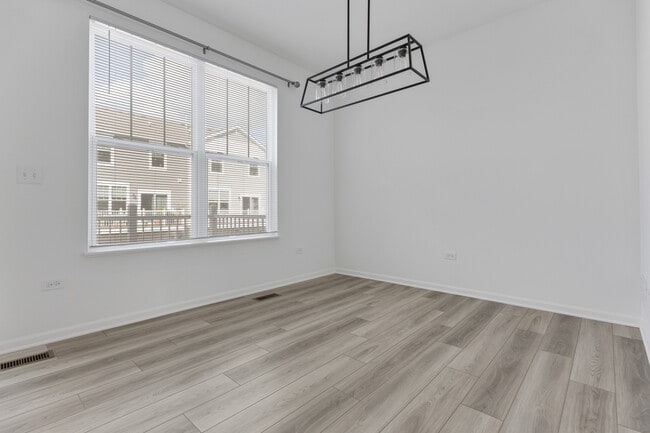 Building Photo - 632 Wolverine Dr