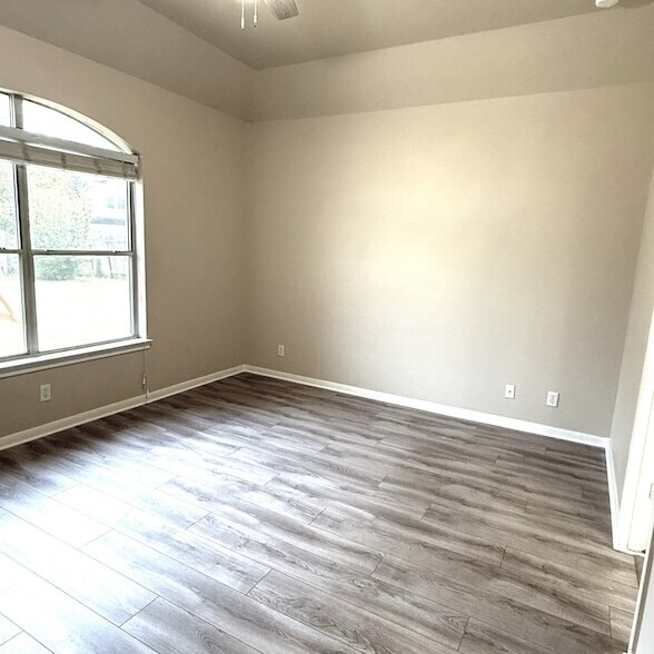Building Photo - 7107 Dove Hollow Ct