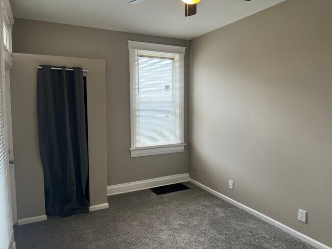 Building Photo - 3643 West Eighth Street