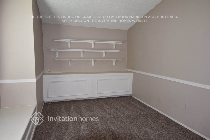 Building Photo - 31348 Huron St