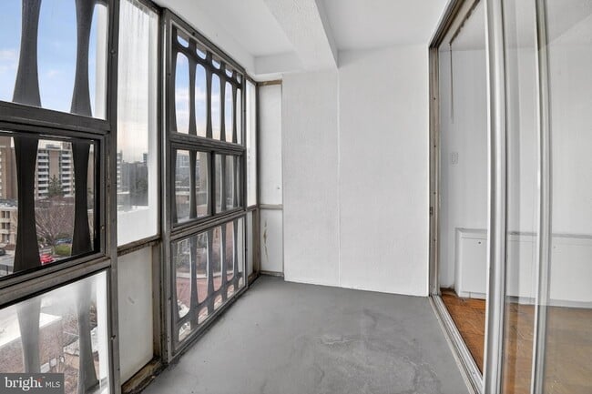 Building Photo - 1301 Delaware Ave SW