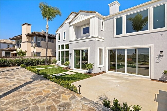 Building Photo - 22661 Sweetmeadow