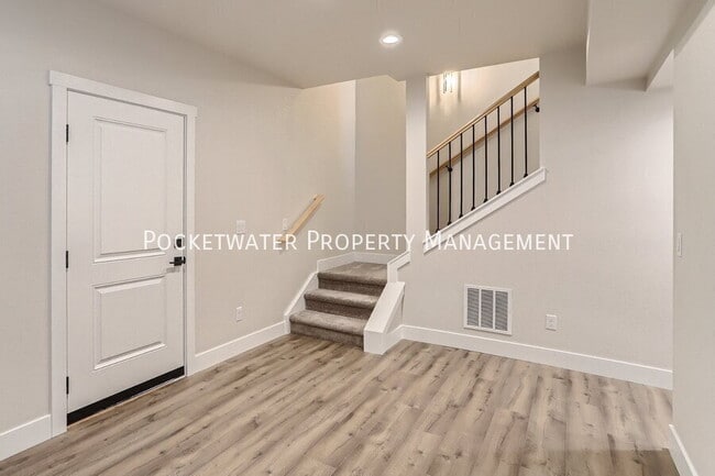 Building Photo - 1355 Baker St