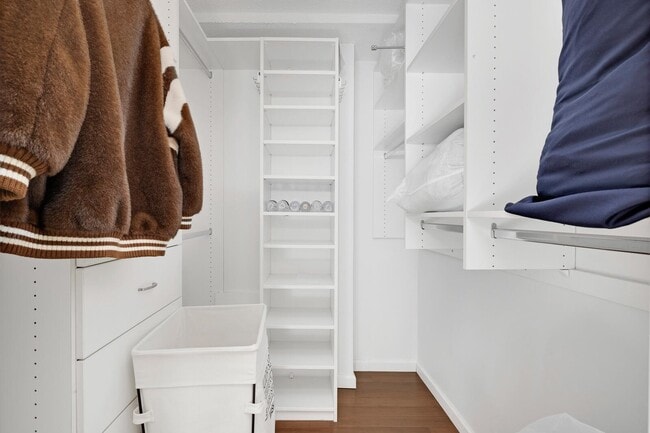 Building Photo - 1733 Harmon Cove Tower