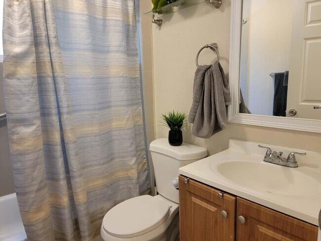 Building Photo - 441 NW 7th Terrace