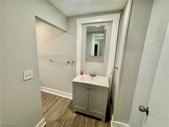 Building Photo - 2020 Corning Ave