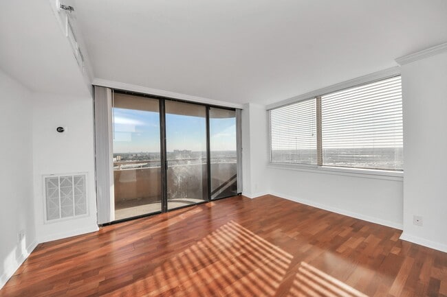 Building Photo - 3525 Sage Rd