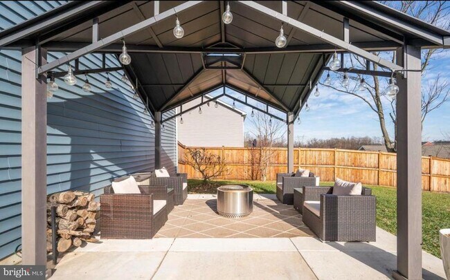 Building Photo - 103 Peking Ln