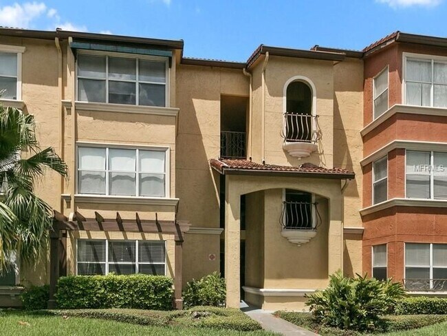 Primary Photo - Modern comfort in Prime Orlando location –...