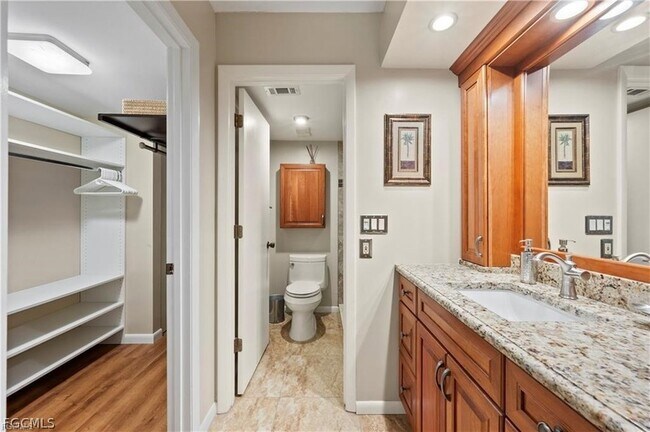 Building Photo - 15075 Parkside Dr