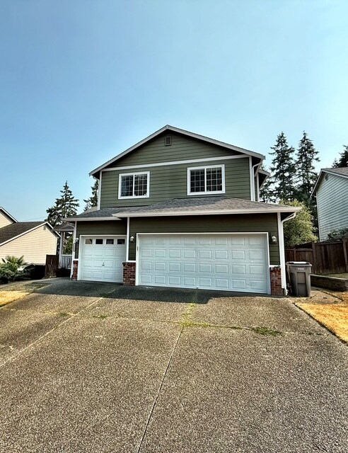 Building Photo - 2860 SE Copper Creek Dr