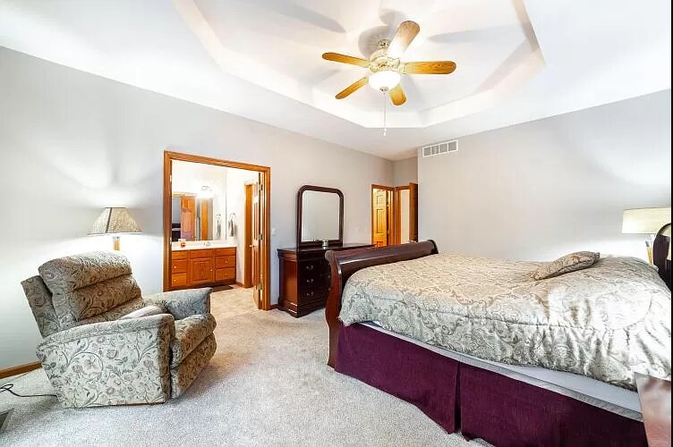 Building Photo - 4405 Fall River Dr
