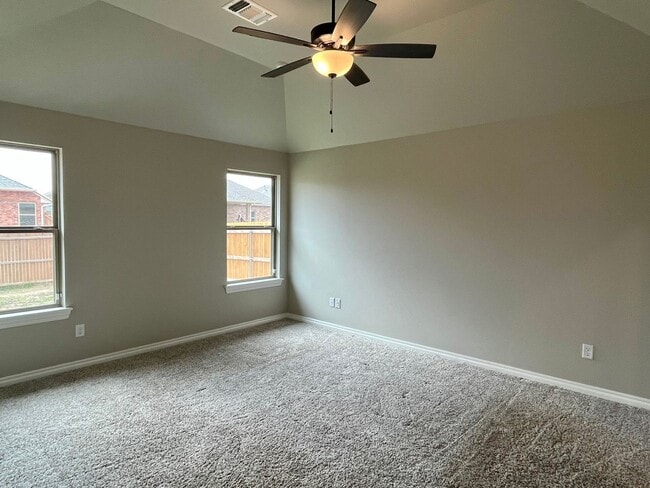 Building Photo - 4 Bed, 2 Bath NW Edmond Home in Deer Creek Schools