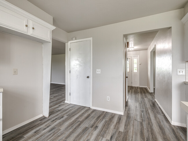 Building Photo - 11308 Meadow Ridge Ln