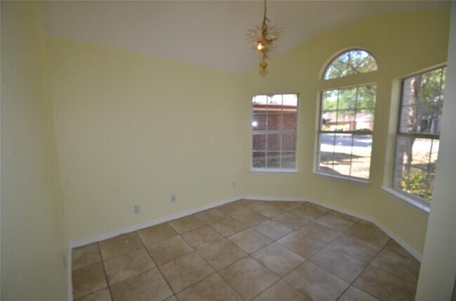 Building Photo - 4729 Castleman Dr