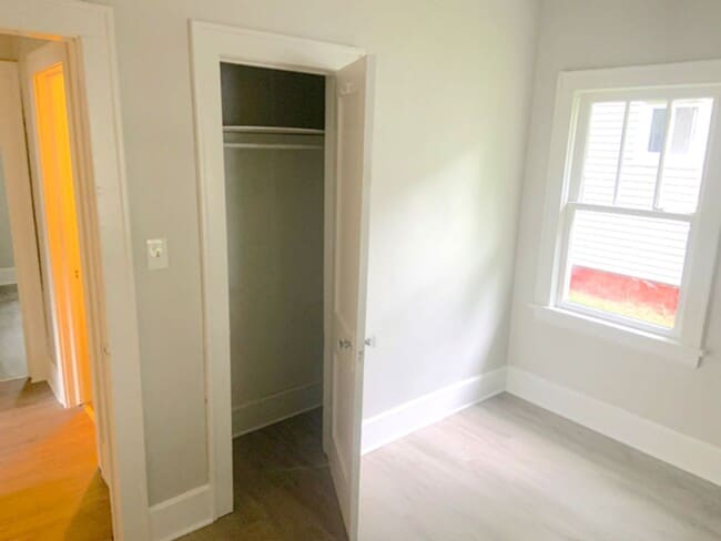 Building Photo - Charming 2-Bedroom Home Available