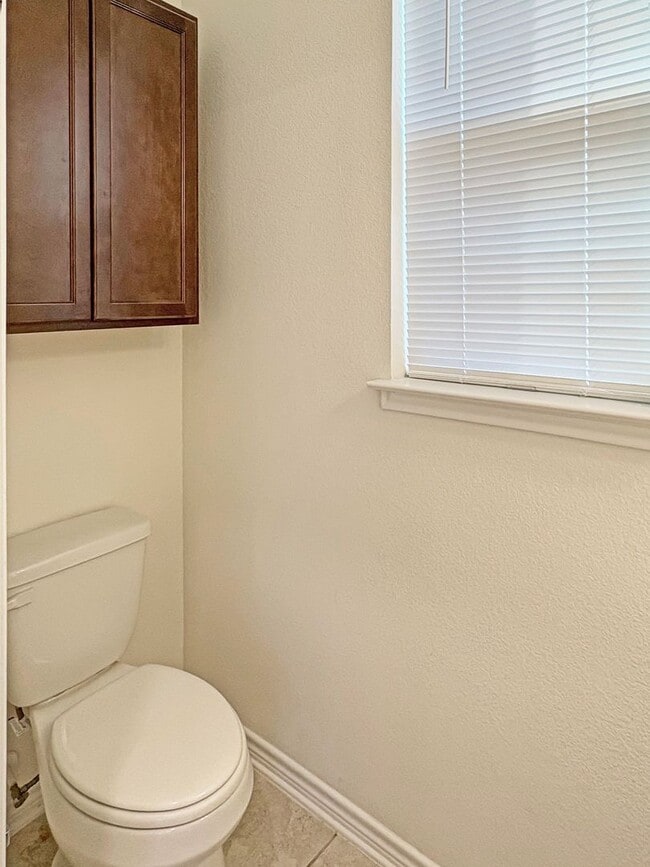 Building Photo - Contemporary Living in Seguin – Over 2,400...