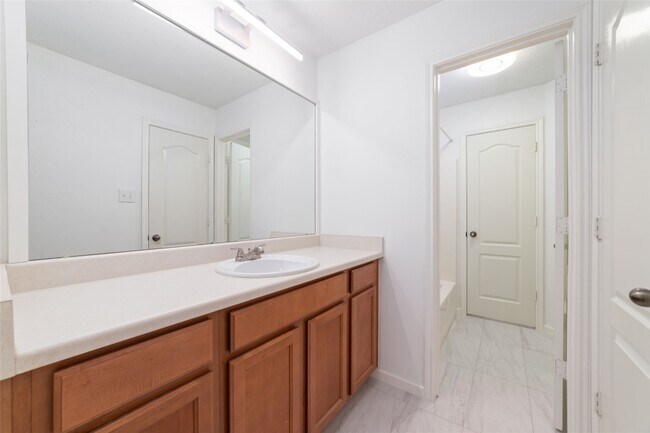 Building Photo - 2618 Bridgestone Park Ln