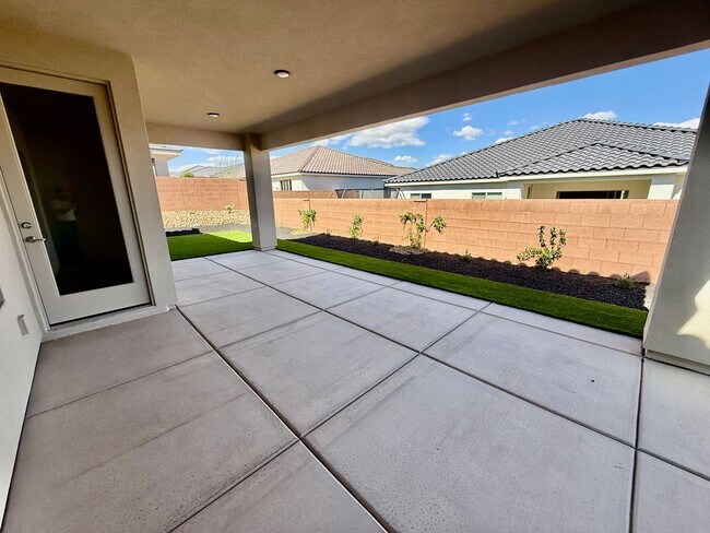 Building Photo - Beautiful 4-BR Home in Sunbrook Community