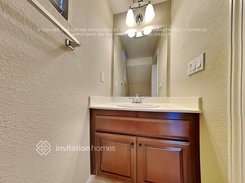 Building Photo - 4050 Martis St