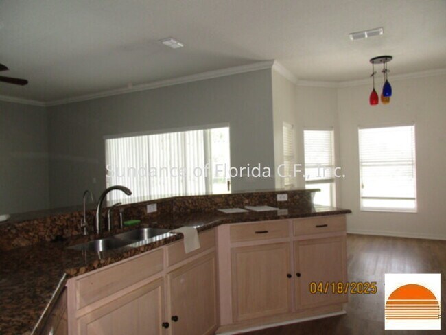 Building Photo - Available Mid April