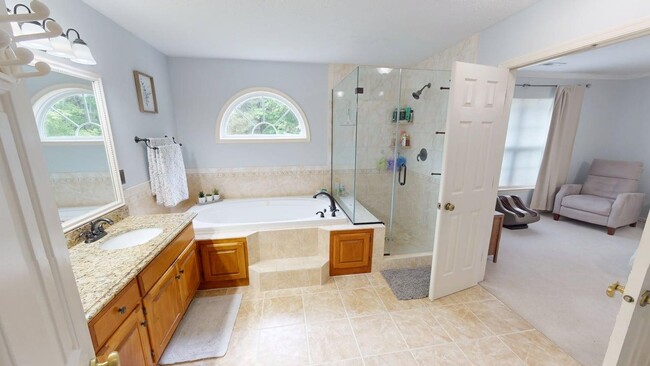 Building Photo - 100 Pinyon Pines