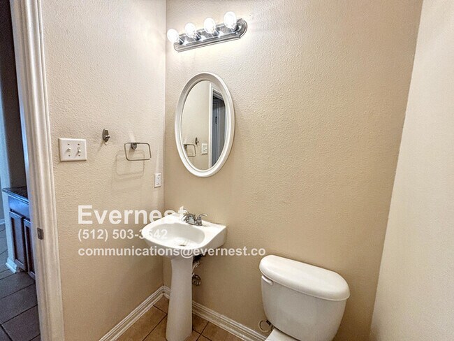 Building Photo - 4-Bedroom, 2.5-Bath Home with Easy Access ...