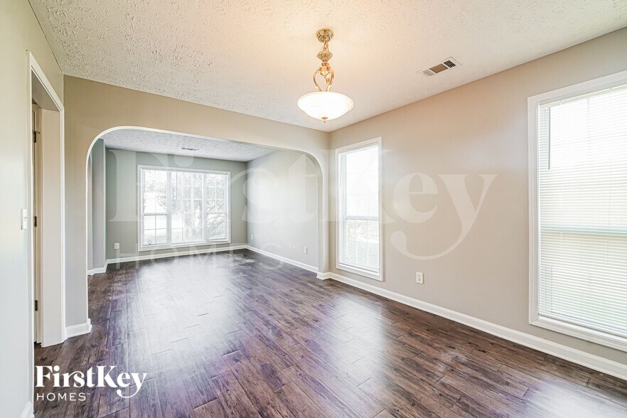 Building Photo - 265 Meadow Crest Way