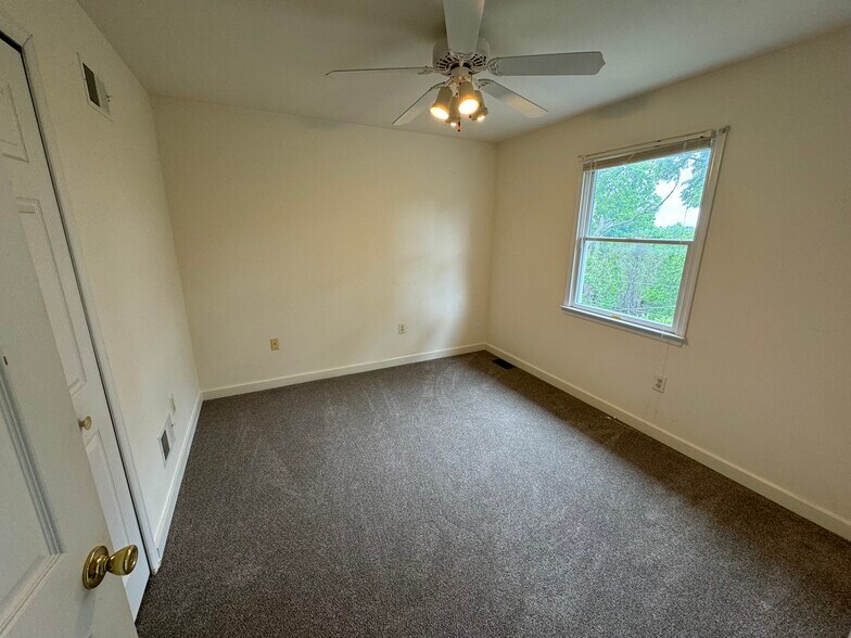 2nd Bedroom with new carpet - 45 S Colonial Dr