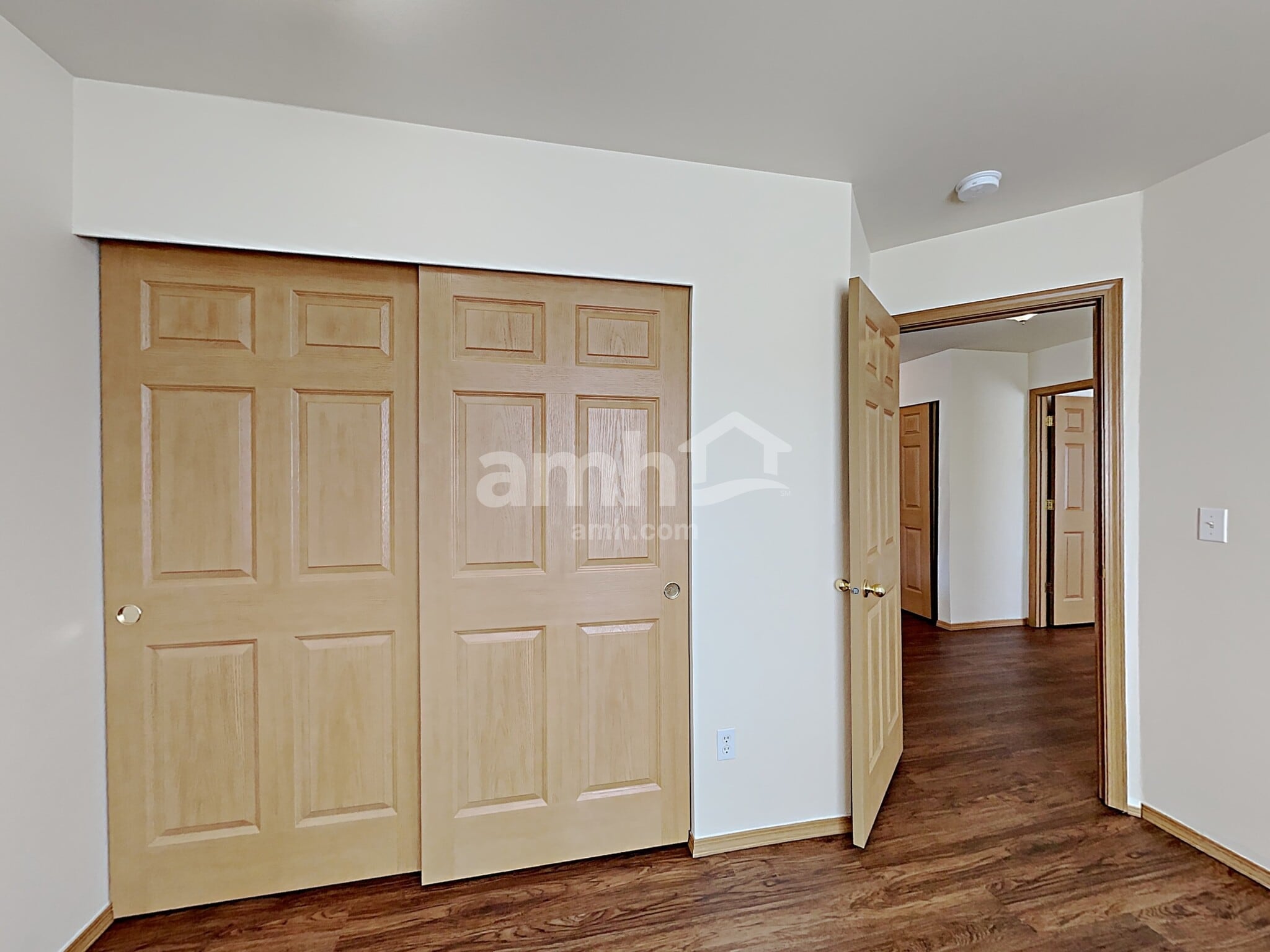 Building Photo - 2808 6th St SE