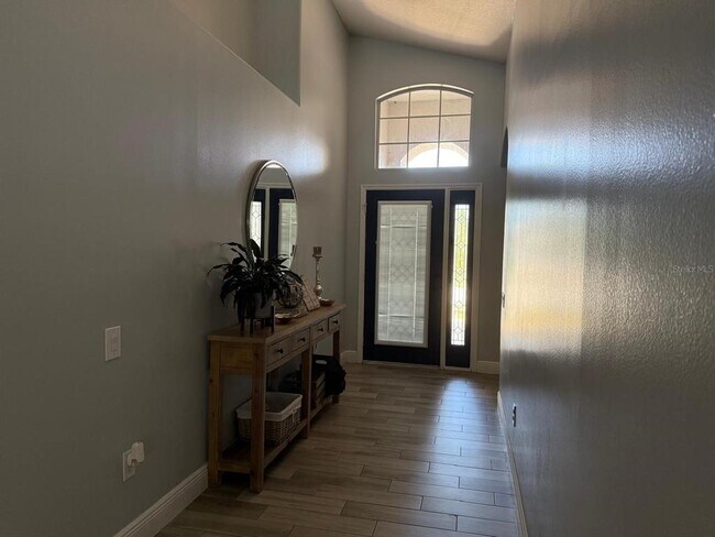 Building Photo - 3158 Stonehurst Cir