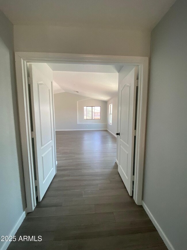 Building Photo - 8402 S 48th Ln
