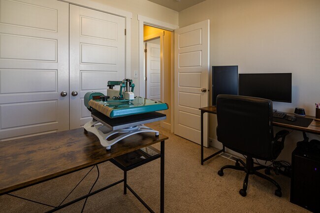 Building Photo - 4056 S 2800 W