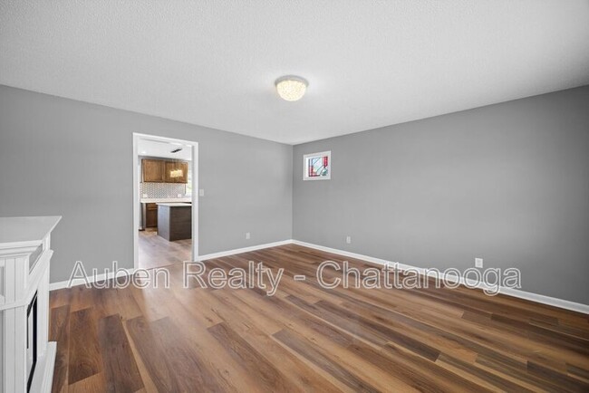 Building Photo - 1214 Helena Dr