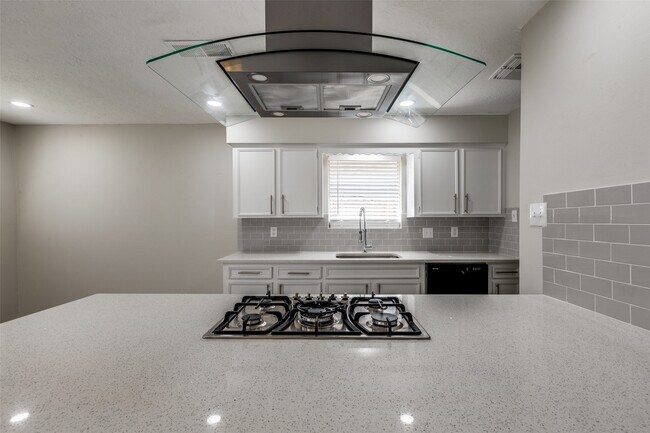 Building Photo - 5426 Fairgreen Ln