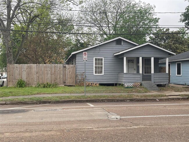 Building Photo - 5101 Hardy St