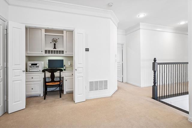 Building Photo - 2008 Sleepy Hollow Ln