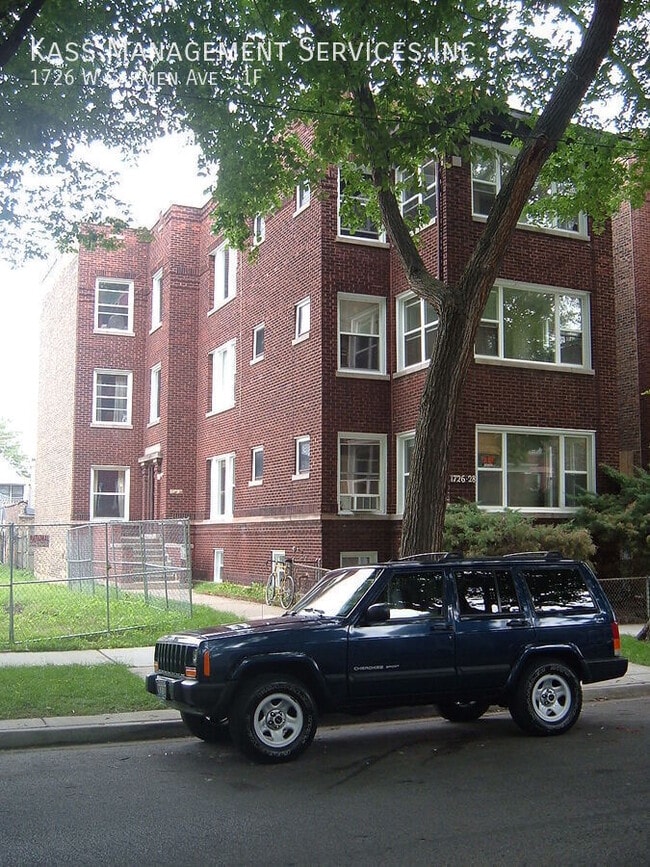 Building Photo - 1726 W Carmen Ave