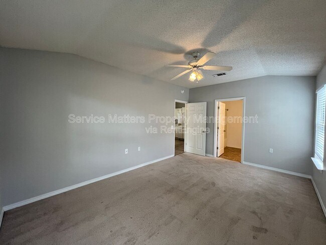 Building Photo - 174 Wildflower Ln