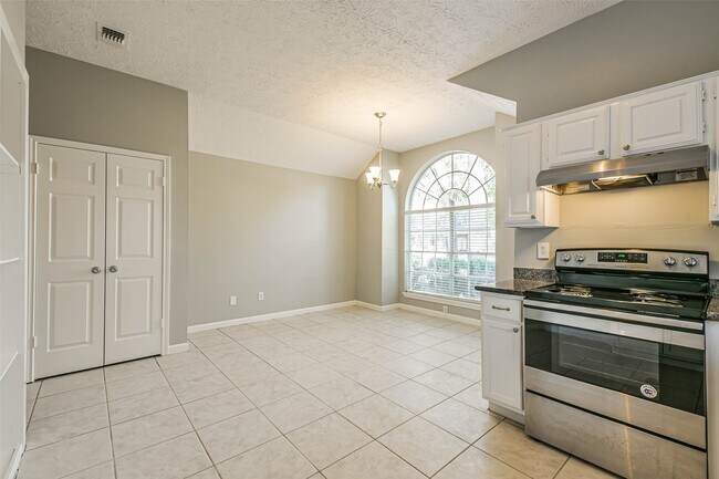 Building Photo - 5507 Village Springs Dr