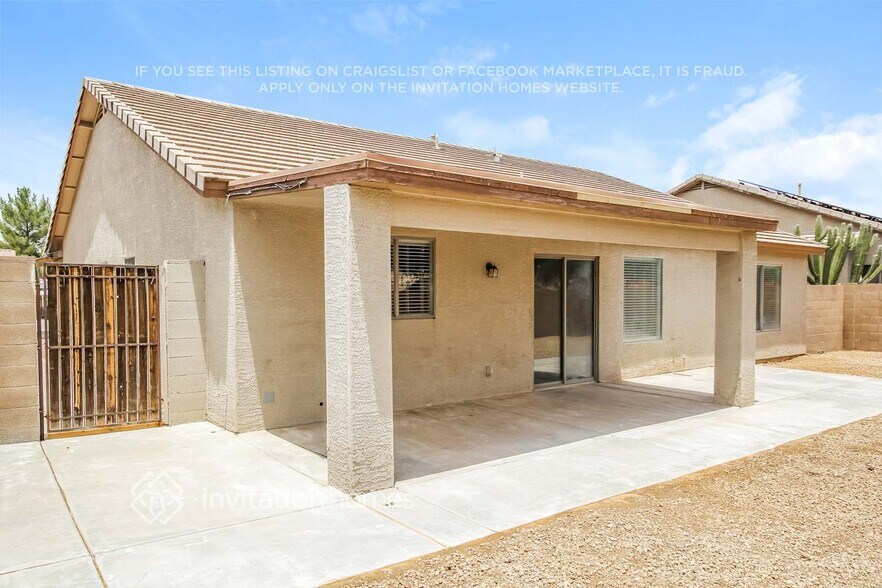 Building Photo - 13693 W Cottonwood St