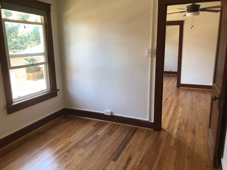 Building Photo - 513 Terry St