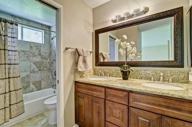 Building Photo - Beautiful 3 Bedroom Townhouse in Timberlane