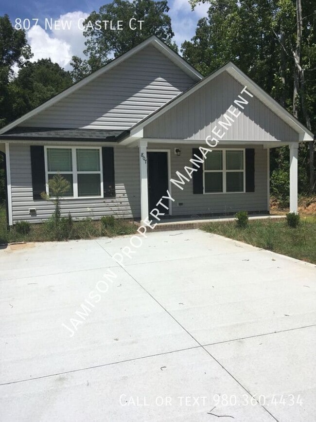 Building Photo - 807 New Castle Ct