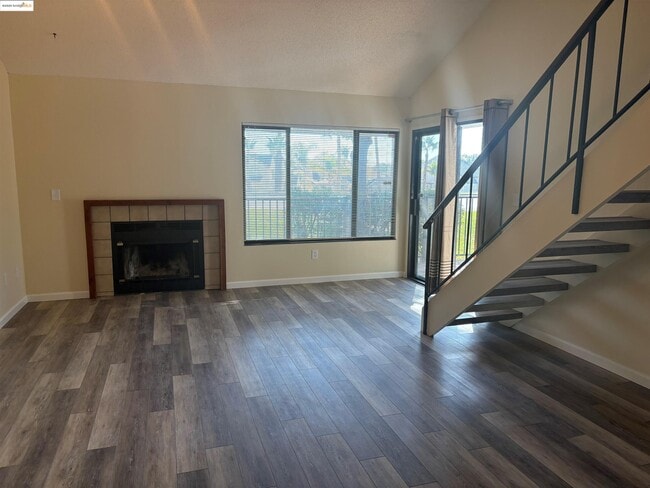 Building Photo - 5854 Yawl St