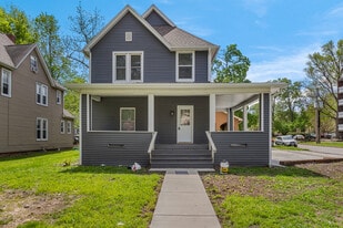 Building Photo - 713 W Illinois St