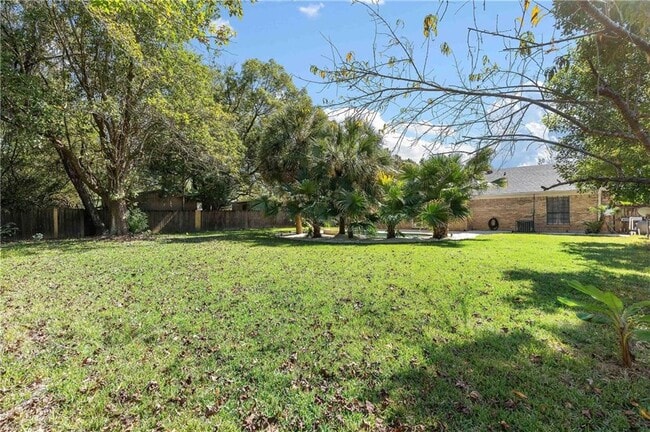 Building Photo - 8860 Dawes Point Dr