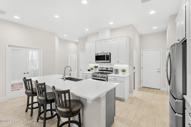 Building Photo - 7969 Cache Crk Ln