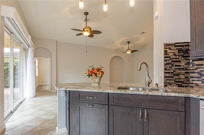 Building Photo - 5952 Spanish River Rd